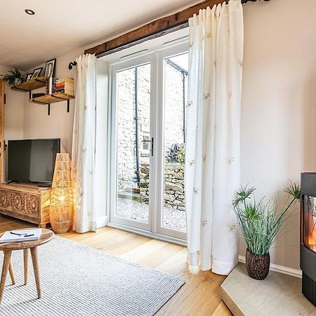 Hilldale Cottage Earl Sterndale エクステリア 写真