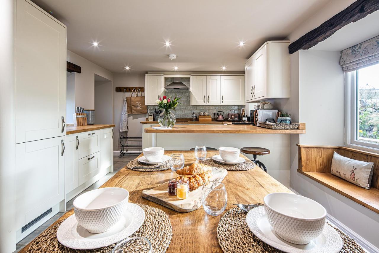 Hilldale Cottage Earl Sterndale エクステリア 写真