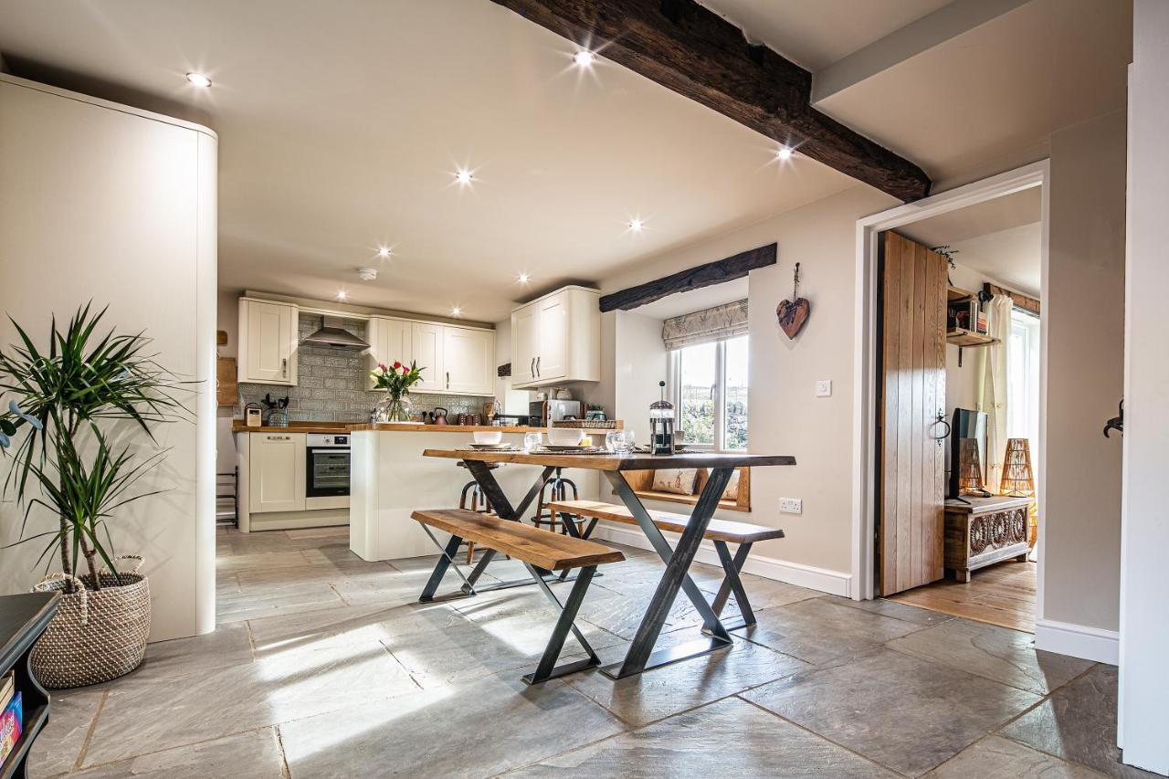 Hilldale Cottage Earl Sterndale エクステリア 写真